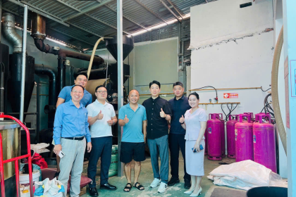 Tiếp đón khách hàng tại kho Hakicoffee