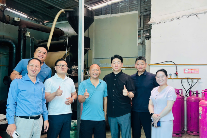 Tiếp đón khách hàng tại kho Hakicoffee